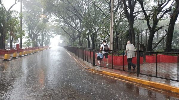 Anuncian lluvias y ambiente cálido para este domingo - ABC en el Este - ABC Color