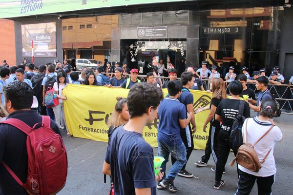 “Cuarentena sin hambre”, campaña lanzada por estudiantes