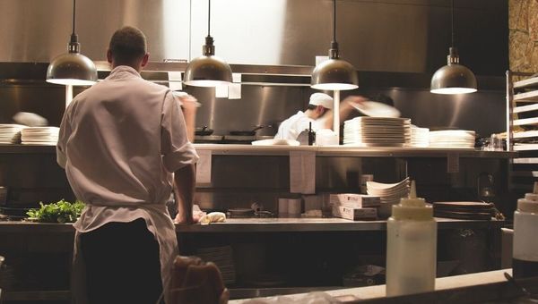 Cómo manejar y desinfectar correctamente los alimentos antes de consumirlos