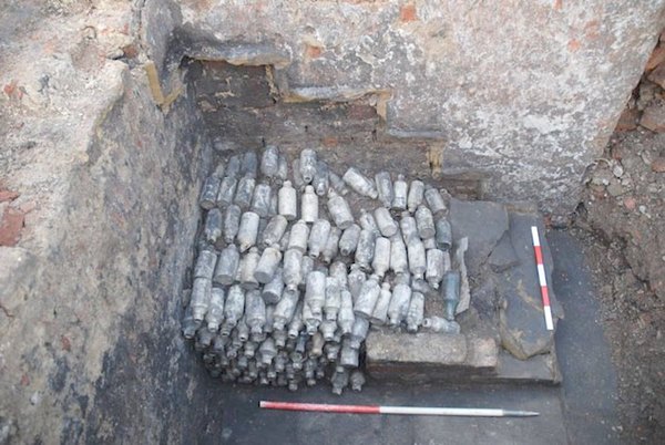 Ojetopá 600 botellas de cerveza de ¡140 años! | Crónica