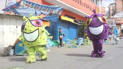 “Coromuñecos” para “apalabrar” en la calle | Crónica