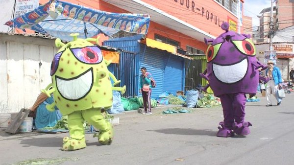 “Coromuñecos” para “apalabrar” en la calle | Crónica