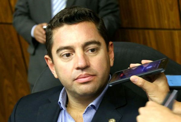 Diputados autorizan descuento del 20% en sus salarios para donación