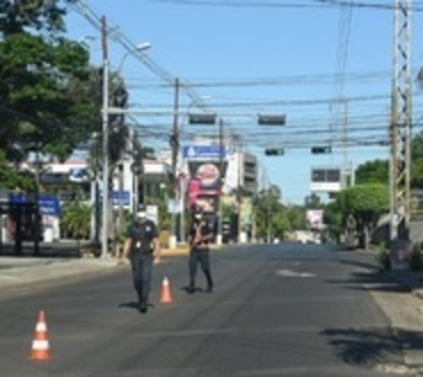 Refuerzan seguridad en zona del Mercado 4 ante amenaza de saqueos - Paraguay.com