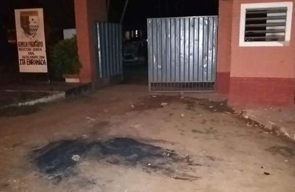 Turba de contrabandistas atacó base militar de Ita Enramada