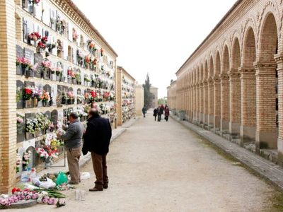 España prohíbe los velatorios y los entierros con más de tres acompañantes » Ñanduti