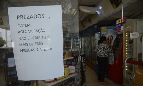 Salvavidas para la economía, la otra batalla de Latinoamérica contra COVID-19