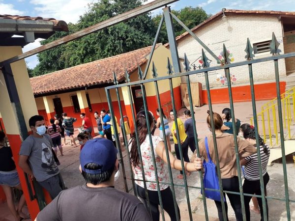 Escuela de Reducto: Llevan dos litros de leche para dos semanas  | San Lorenzo Py