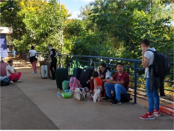 Covid-19: Más paraguayos varados en Brasil intentan ingresar al país