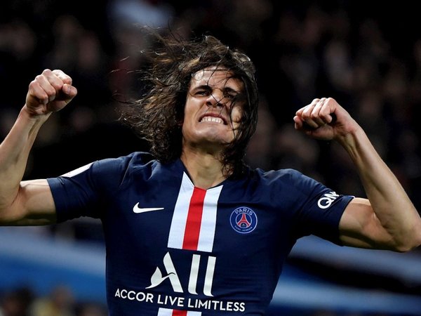 En Boca Juniors desean que Cavani fiche "muy pronto" por el club