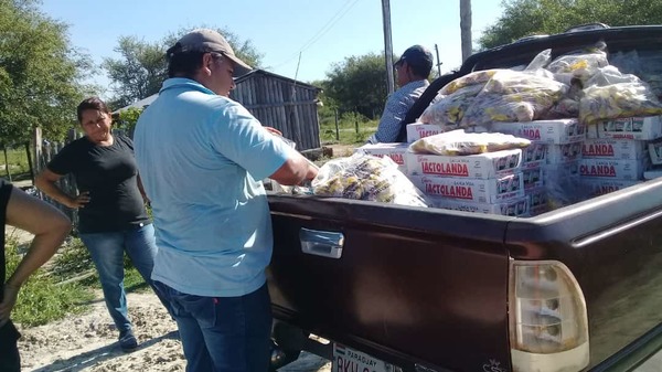 Reparten merienda escolar en Puerto Casado, a pesar de la carencia en bioseguridad