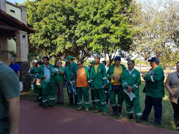 Planean pagar el 50% del salario a funcionarios de la Municipalidad de San Lorenzo | San Lorenzo Py