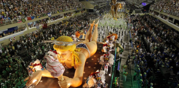HOY / El Carnaval de Río cede el sambódromo a los "sin techo" por el coronavirus