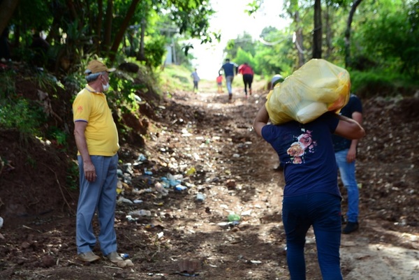 CDE: Más de 5 mil kits de alimentos ya fueron entregados - Paraguay Informa