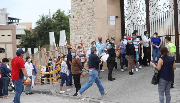 Coronavirus en Guayaquil: “No retiran a los muertos de las casas, los dejan en las veredas” - ADN Paraguayo