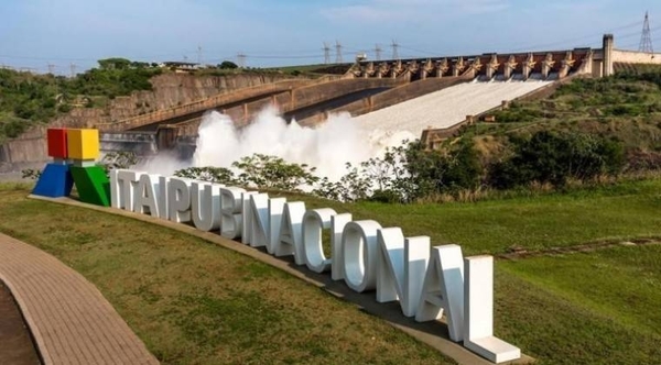 HOY / Funcionarios amenazan con paralizar Itaipú si les bajan sus salarios