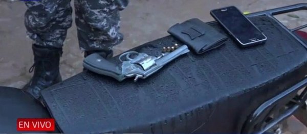 Tres personas heridas con arma de fuego en violento asalto | Noticias Paraguay
