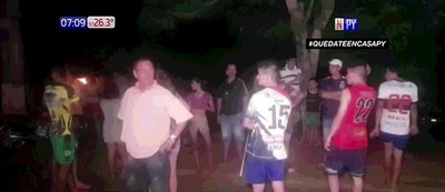 Violenta reacción de vecinos contra personas en cuarentena | Noticias Paraguay