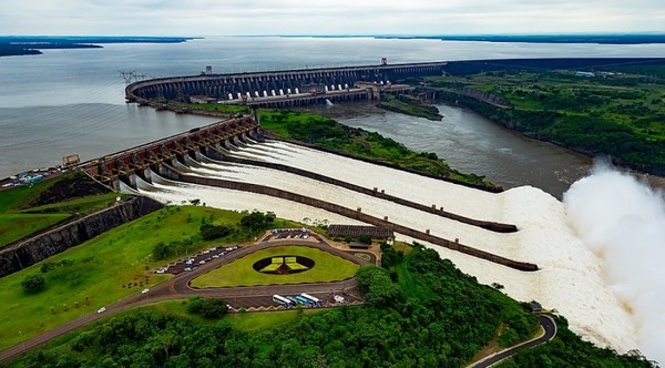 Abren investigación penal a sindicalistas que amenazan con paralizar Itaipú