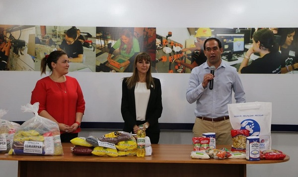 Inician entrega de 2700 kits de alimentos a trabajadores despedidos en el marco del COVID-19