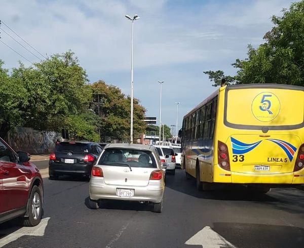 Mucho tráfico en el segundo día de “flexibilidad” para gestiones - Nacionales - ABC Color