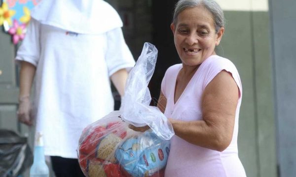 MEC inició entrega de kits de alimentos en escuelas de Asunción