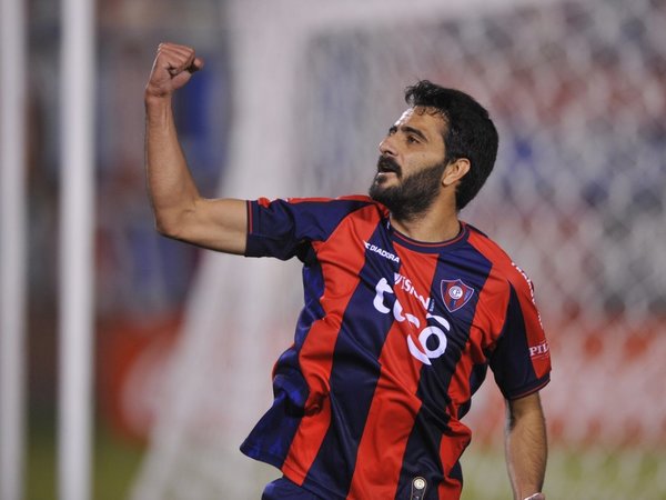 Cerro Porteño saca de su baúl un bello gol de Daniel Güiza