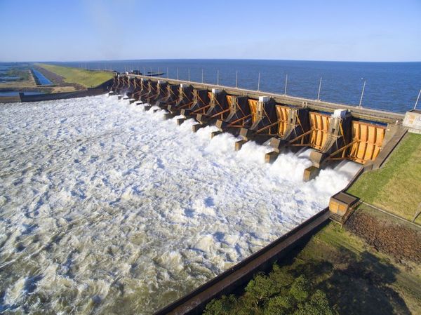 El río Paraná registra el caudal más bajo de las últimas décadas a la altura de Yacyretá