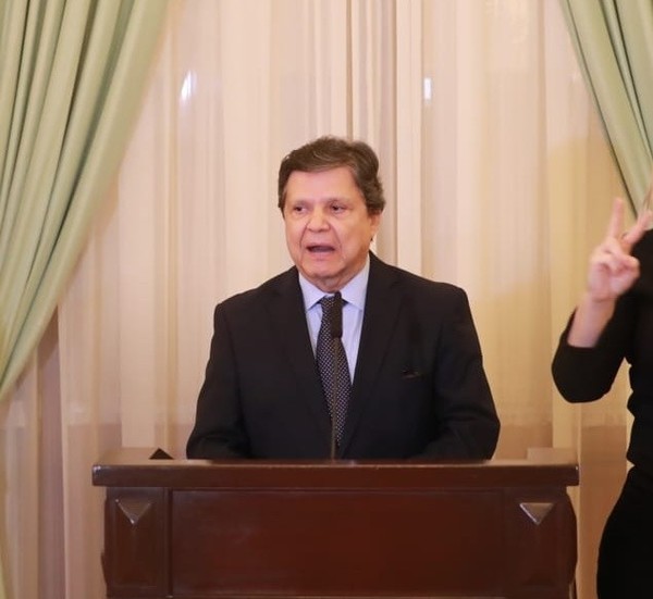 La gente está saliendo para pagar y cobrar, pero 'esta tarde se acaba el recreo', dice Euclides Acevedo