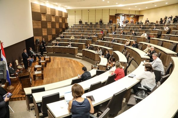 Mejorar la calidad del gasto público, el gran desafío de la mesa de diálogo que se realiza en el BCP - ADN Paraguayo