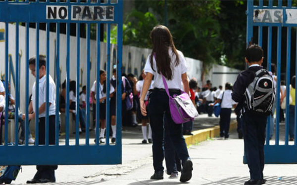 Colegios privados podrán seguir cobrando cuotas - Paraguay Informa