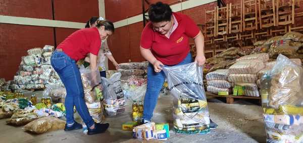 Gobernación inicia tareas de entregas de kits alimentarios
