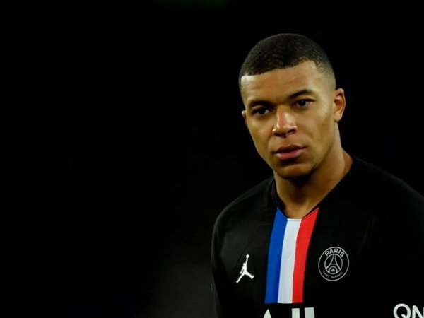 Mbappé denuncia ser estafado