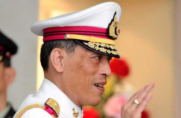 La peculiar cuarentena del rey de Tailandia: se aisló en un hotel de lujo con 20 mujeres - SNT