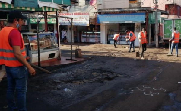 Aprovechan cuarentena para realizar trabajos de bacheos