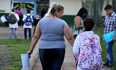 HOY / La jueza Edith Coronel, resolvió que los padres deberán pagar las cuotas de los colegios privados