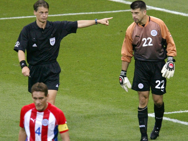 Ricardo Tavarelli y la “trancada” a Walter Samuel