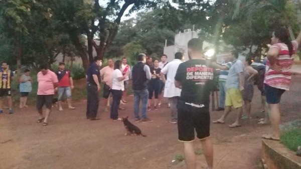 Vecinos lalaron contra un grupo de los aislados | Crónica
