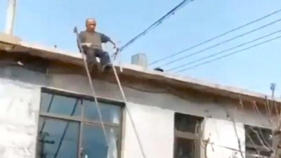 Inventan “tobogán pala” más caté que la escalera | Crónica