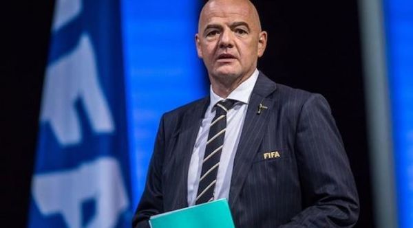 FIFA prepara unos 5.000 millones de euros para rescatar al fútbol