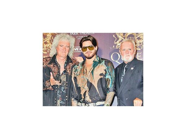 Queen reprograma a 2021 su gira
