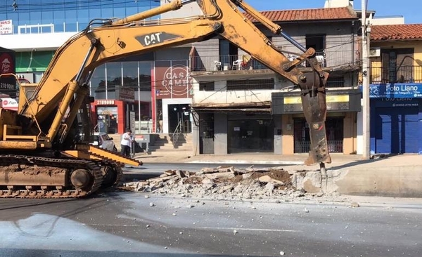HOY / Demuelen paradas del Metrobús: usarán escombros para construir nuevos hospitales
