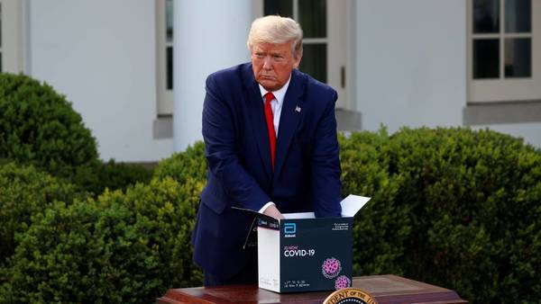 Ahora Trump dice que está mal comparar el coronavirus con la gripe común