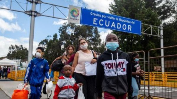 Paraguayos en Ecuador acuden a Embajada por falta de dinero para alimentos » Ñanduti