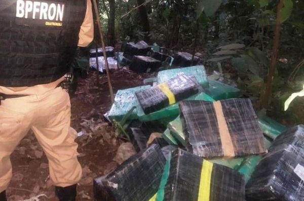 Incautan 1.311 kilos de marihuana en puerto clandestino - ABC en el Este - ABC Color