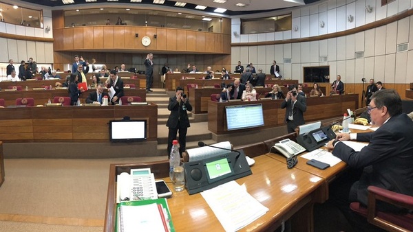 Media sanción a extensión de mandato de Intendentes Municipales