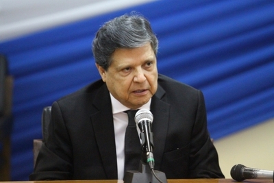 Gobierno adopta medidas para restringir tránsito de personas y vehículos - .::RADIO NACIONAL::.