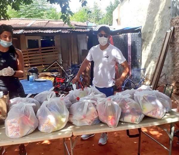 Iván Torres brinda una mano a familias de Ñemby