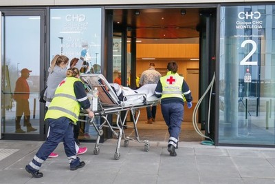 Una mujer de 90 años prefirió morir renunciando a un respirador para cedérselo a los jóvenes