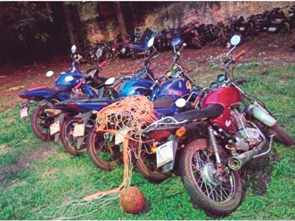 Terminó la farra: incautaron moto, red de piki y la pelota